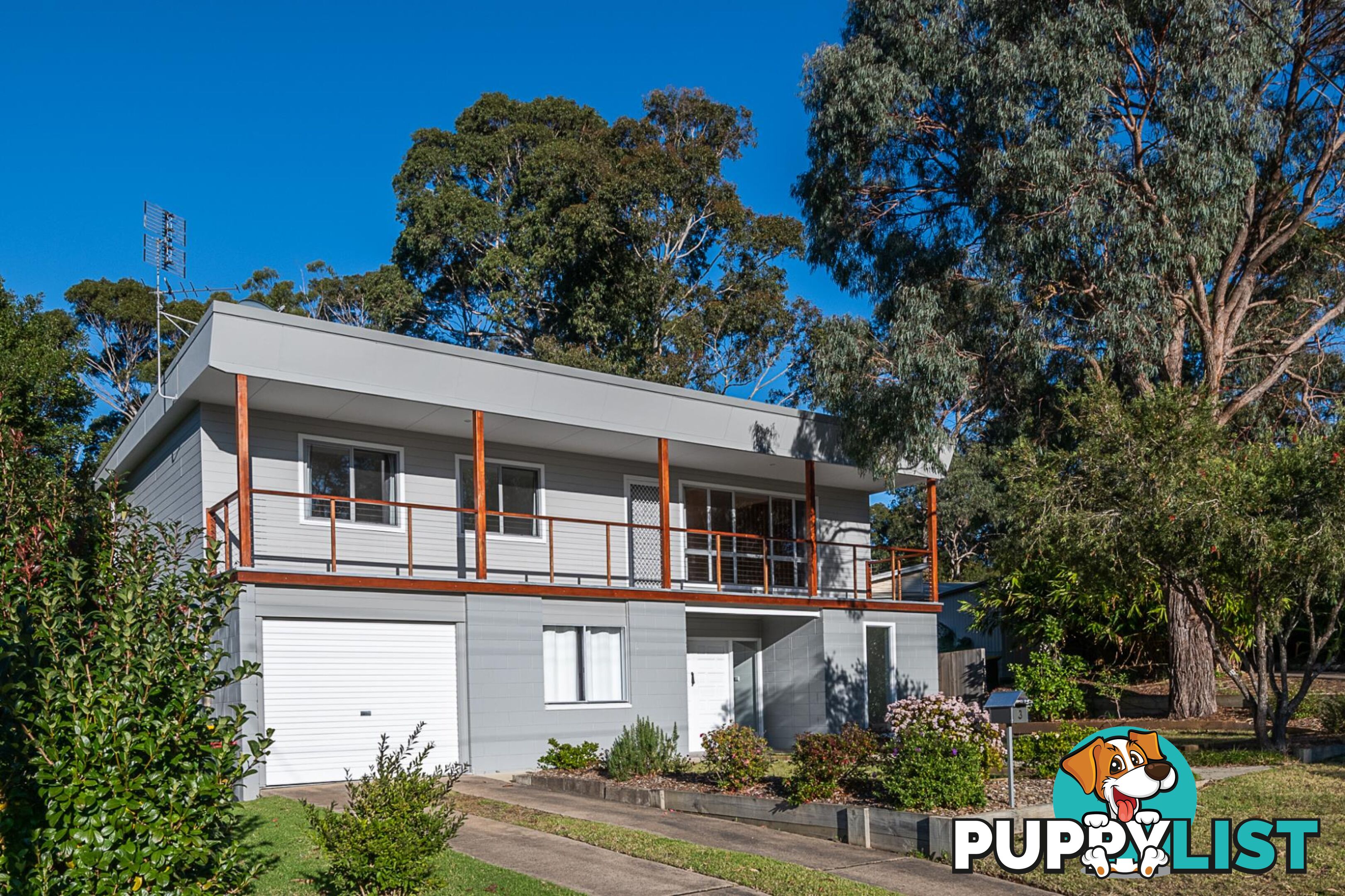 3 Grove Place MORUYA HEADS NSW 2537