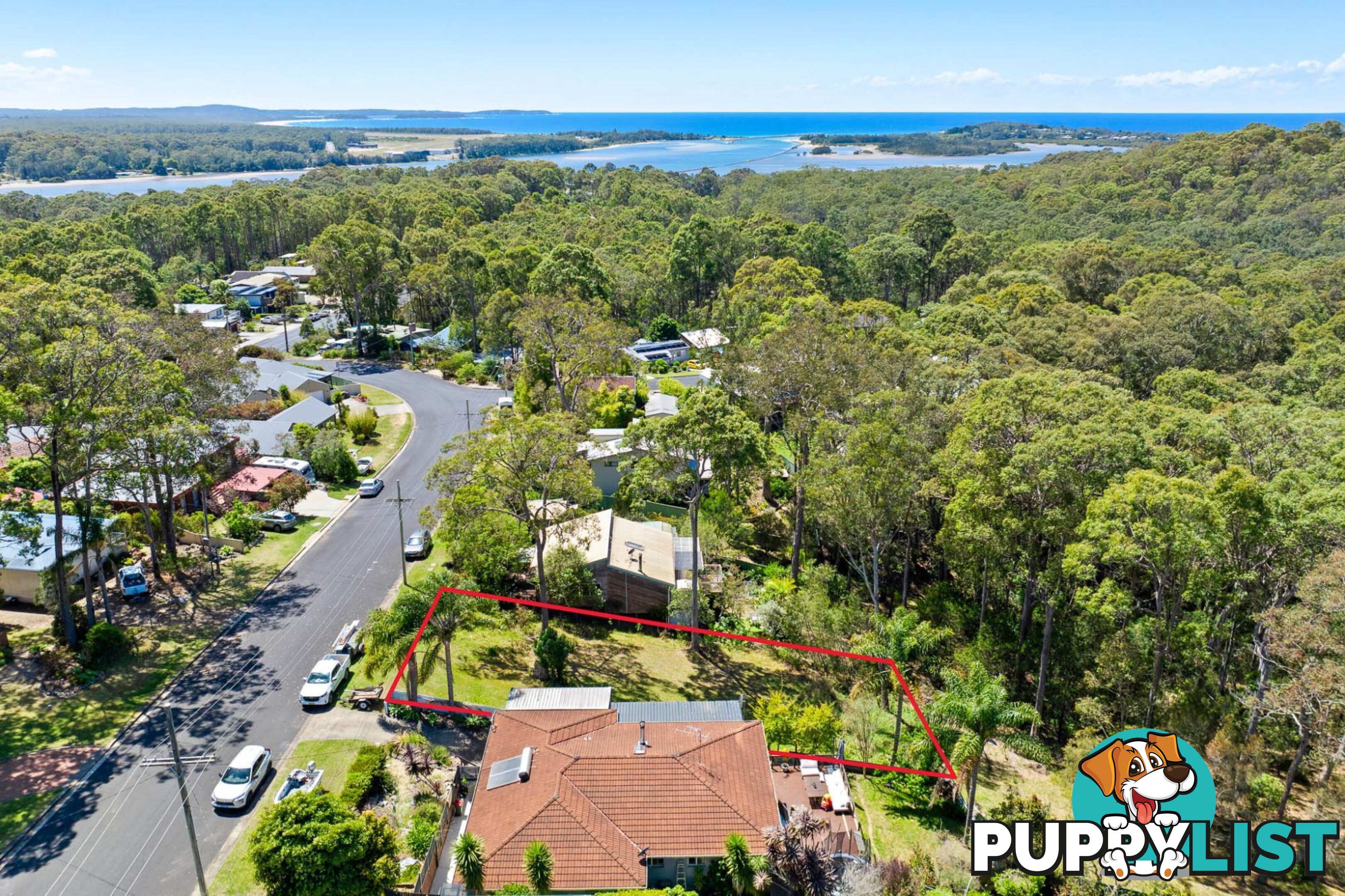 16 Crest Crescent MORUYA HEADS NSW 2537