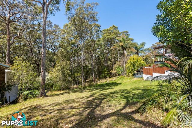 16 Crest Crescent MORUYA HEADS NSW 2537