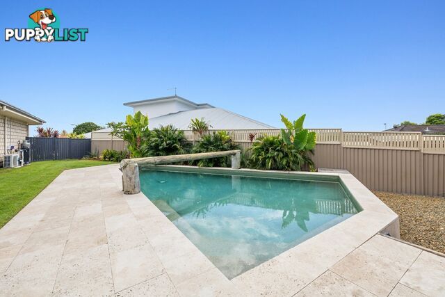 8 Narooma Street POTTSVILLE NSW 2489