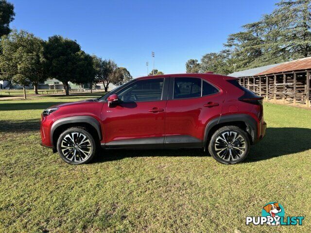 2024 TOYOTA YARIS CROSS   HATCHBACK