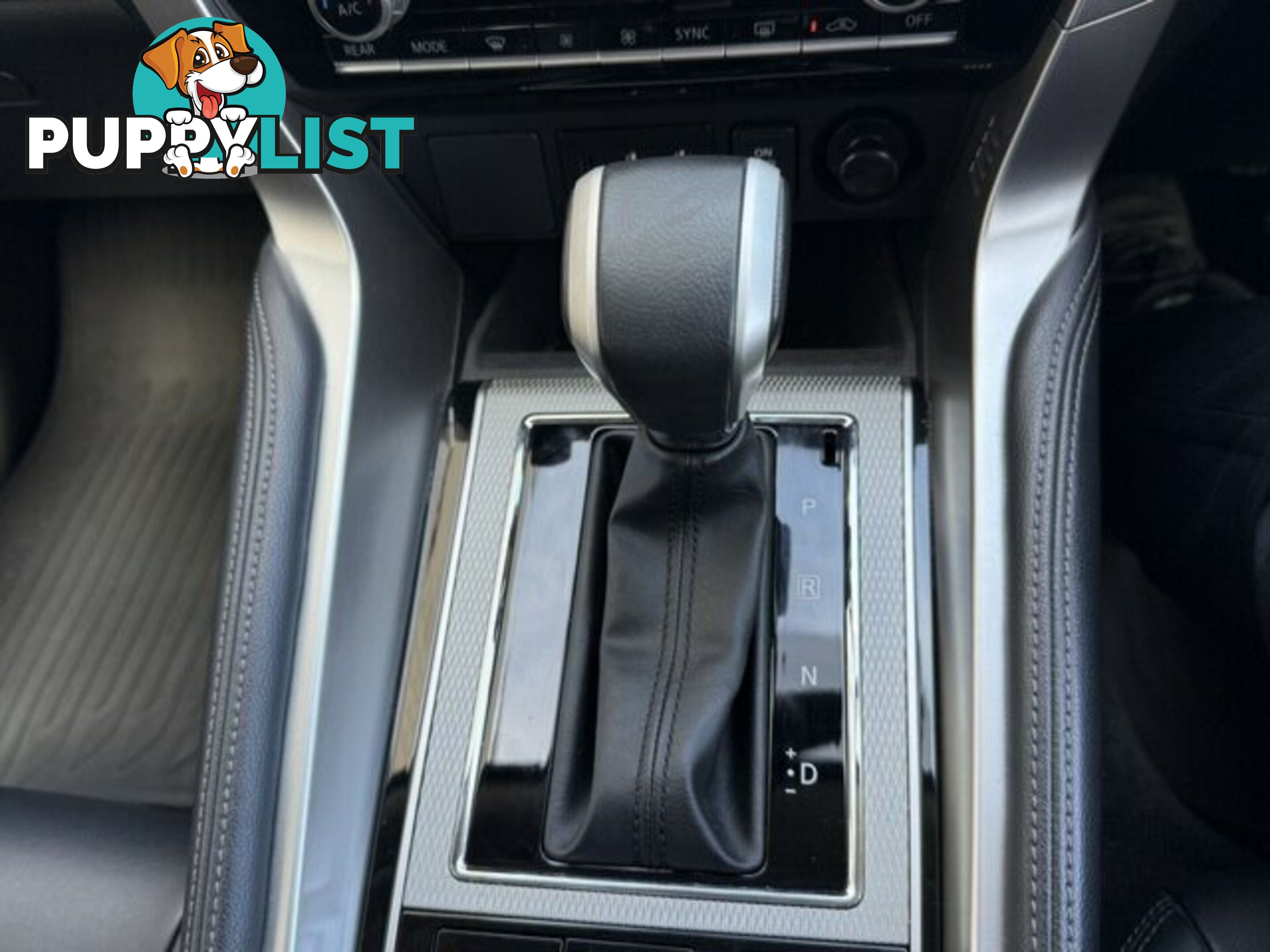 2022 MITSUBISHI PAJERO SPORT   WAGON