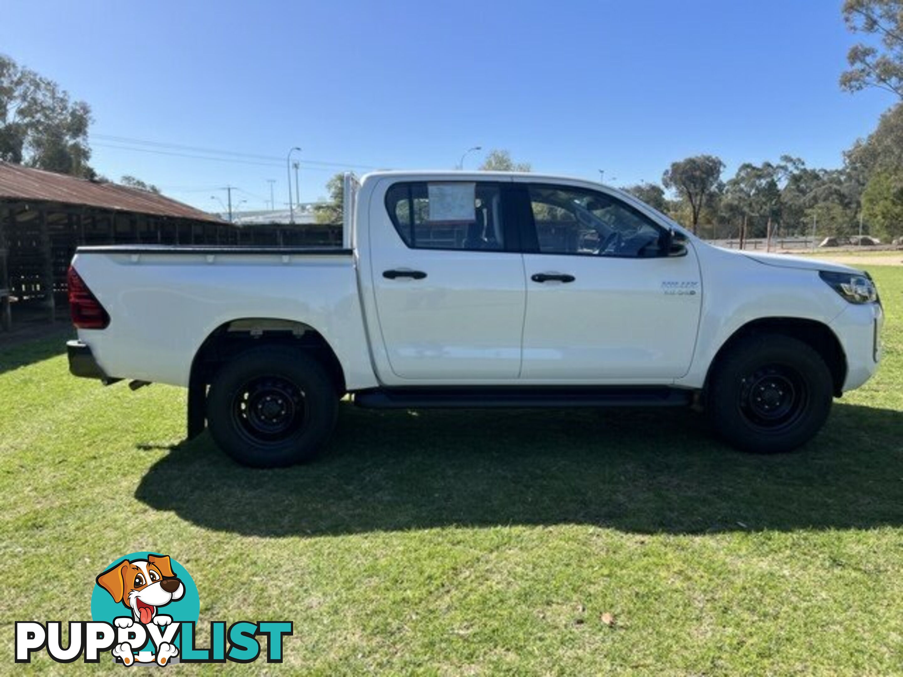 2022 TOYOTA HILUX   DUAL CAB