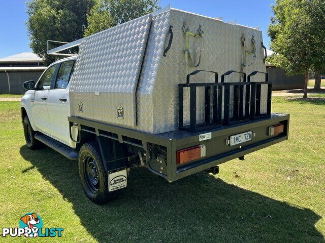 2018 TOYOTA HILUX   DUAL CAB CHASSIS