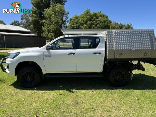 2018 TOYOTA HILUX   DUAL CAB CHASSIS