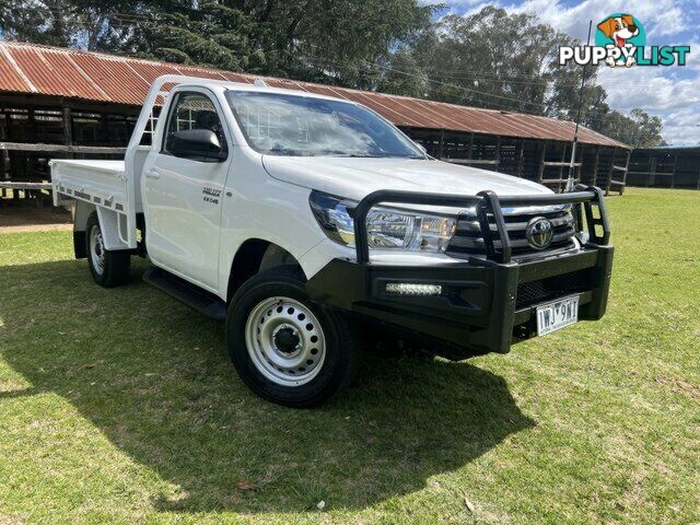 2022 TOYOTA HILUX   CAB CHASSIS