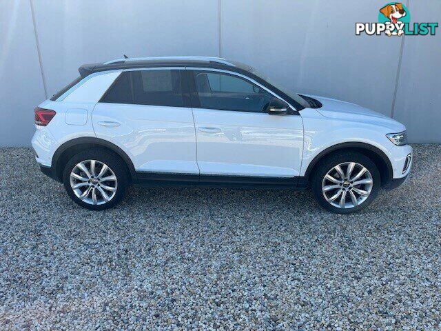 2023 VOLKSWAGEN T-ROC   WAGON