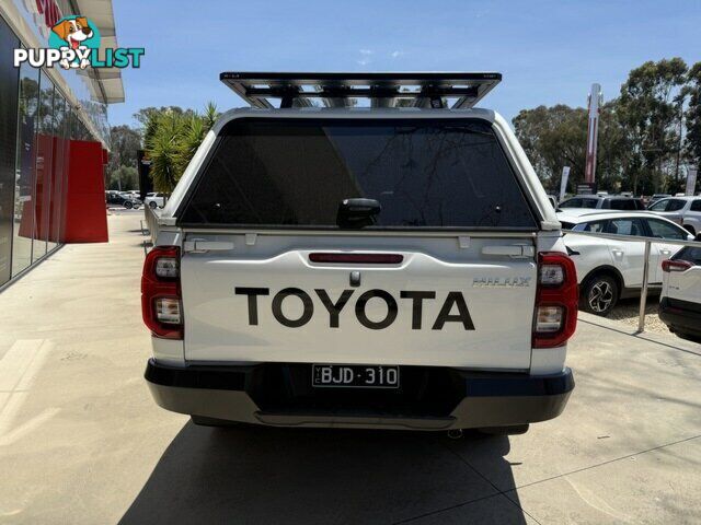 2020 TOYOTA HILUX   DUAL CAB