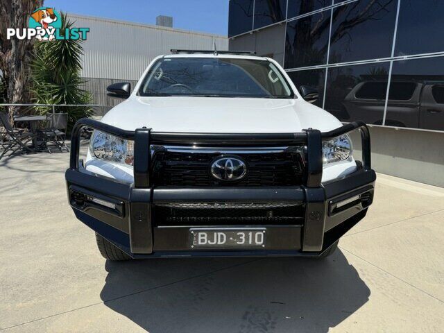 2020 TOYOTA HILUX   DUAL CAB