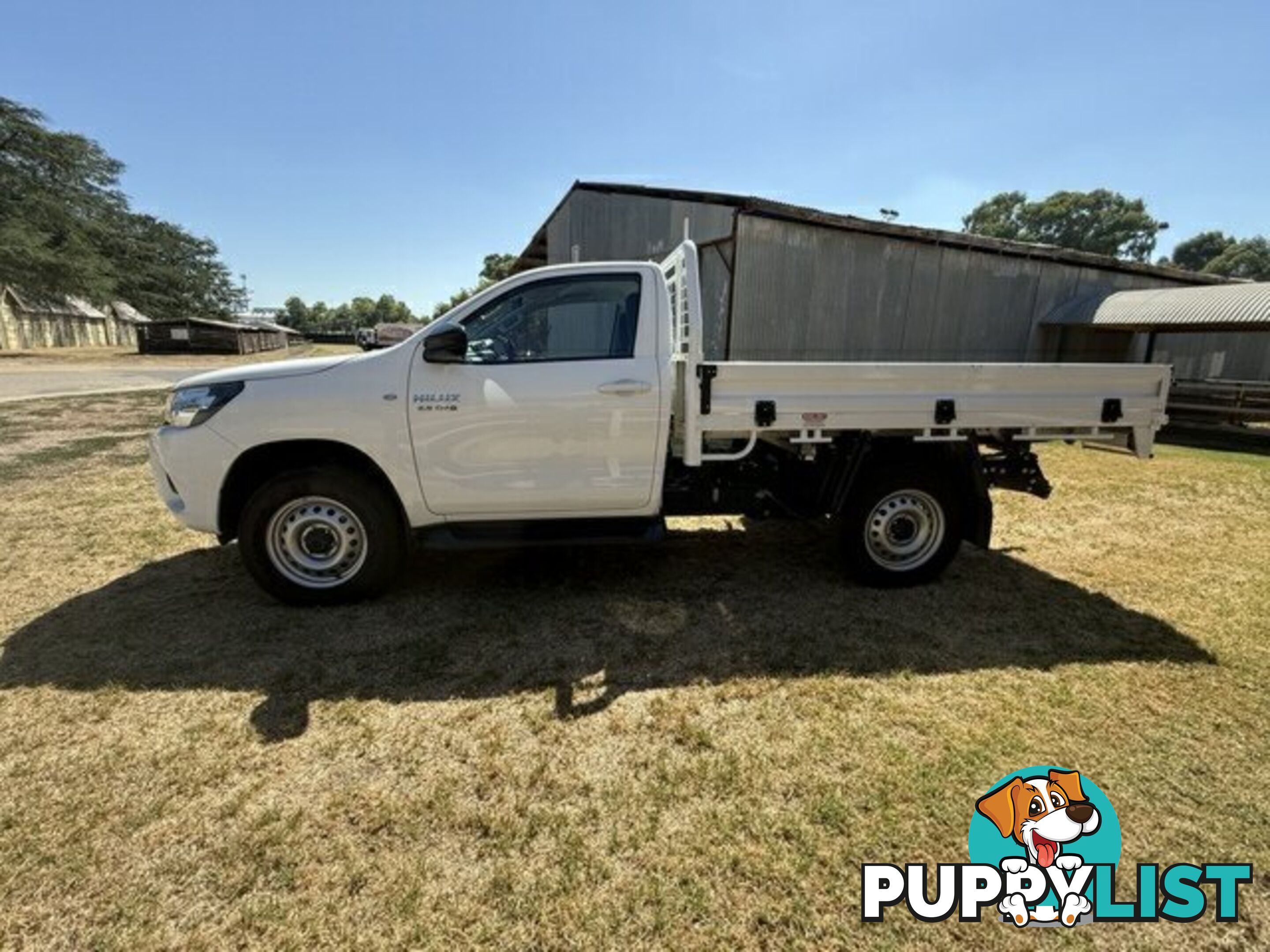 2023 TOYOTA HILUX   CAB CHASSIS