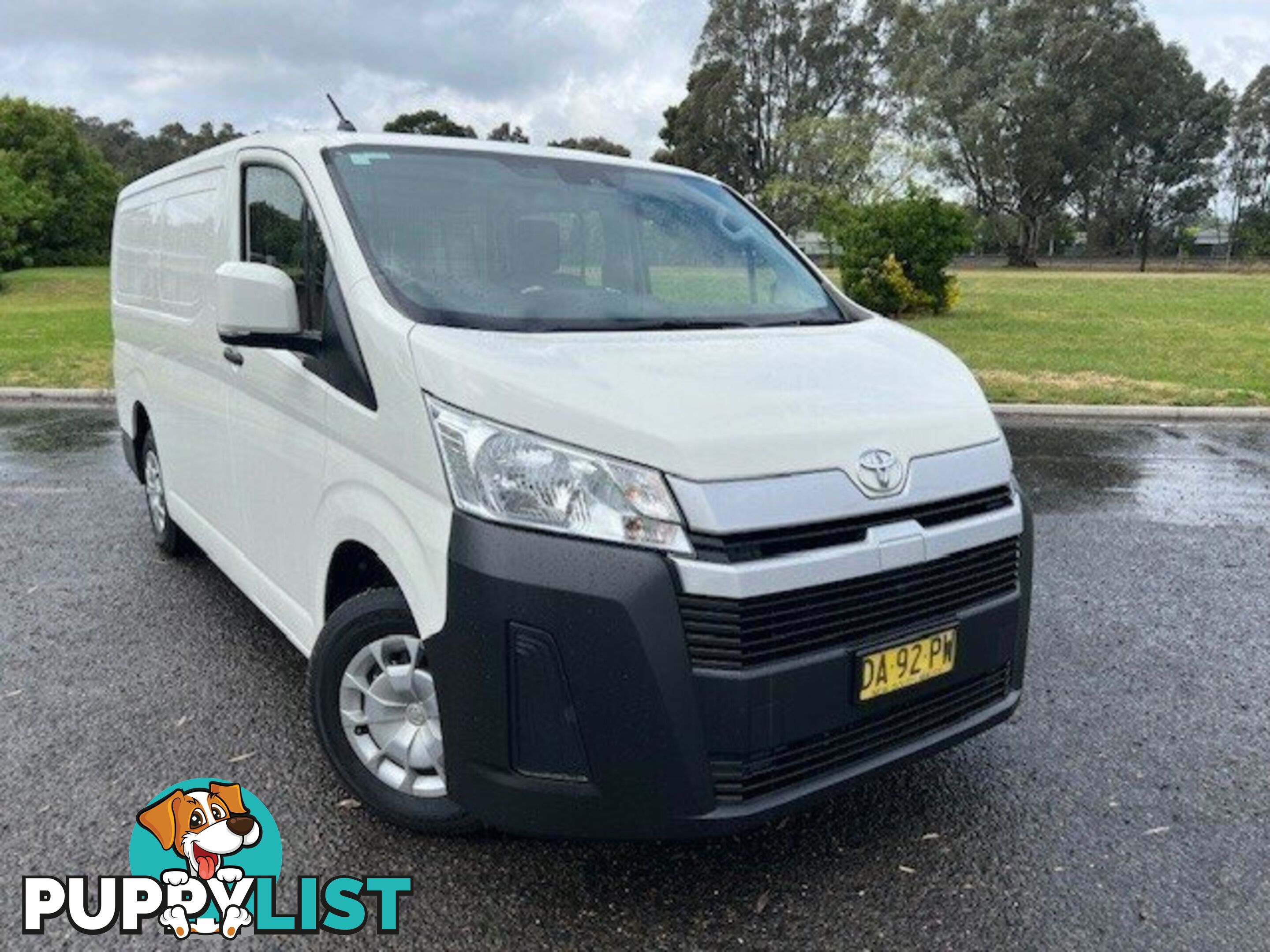 2021 TOYOTA HIACE   VAN