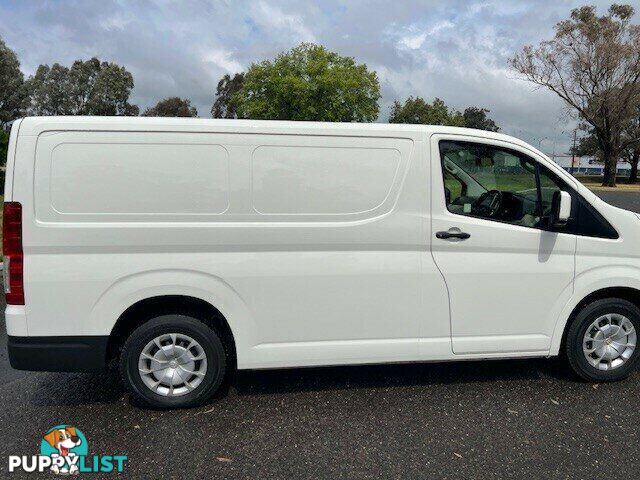 2021 TOYOTA HIACE   VAN