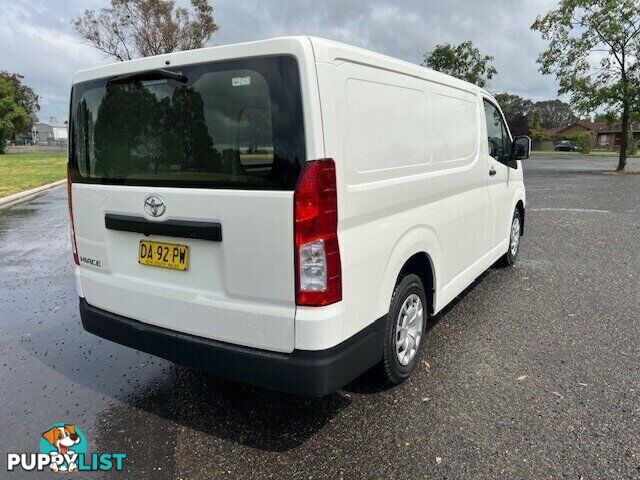 2021 TOYOTA HIACE   VAN