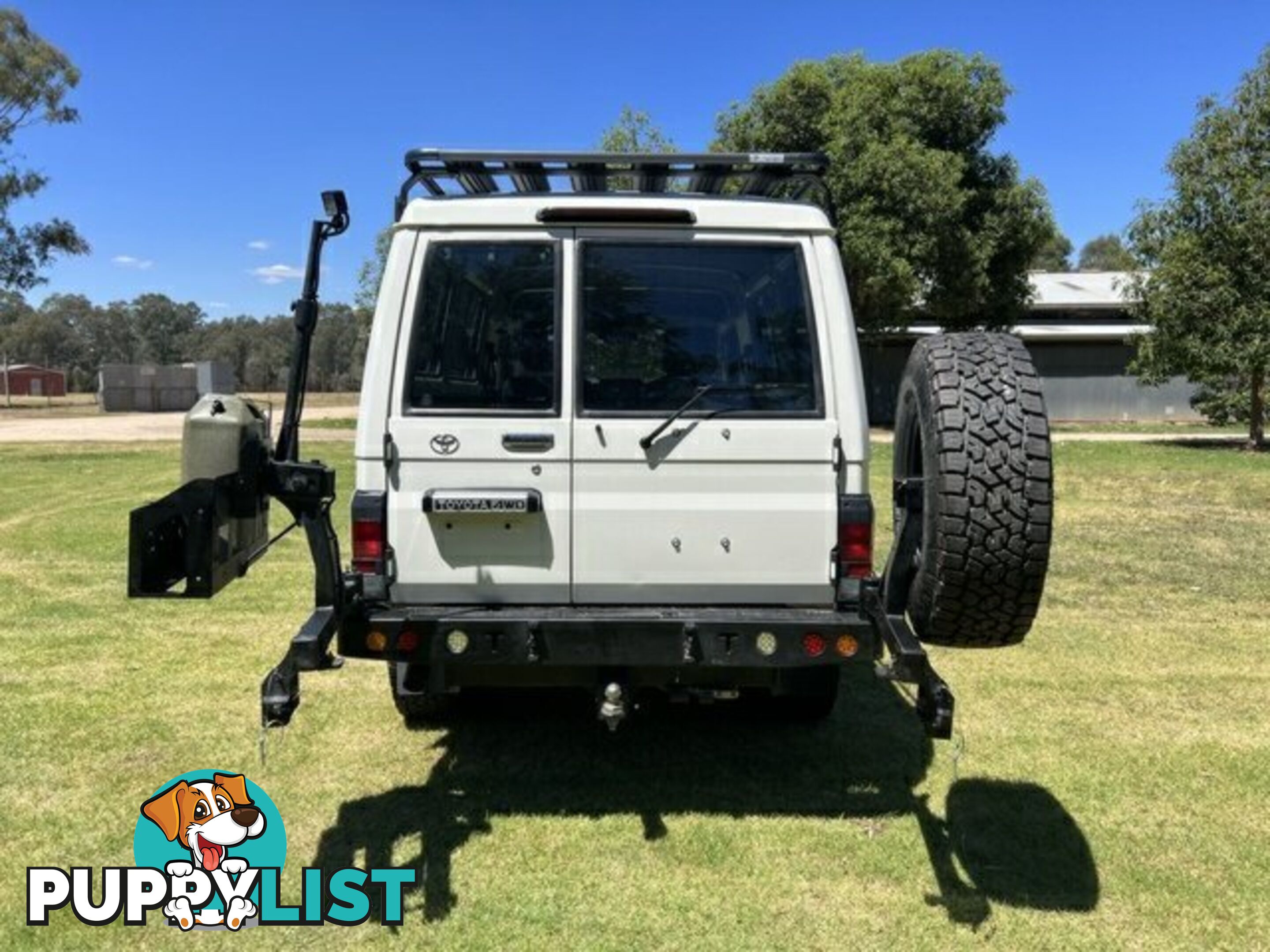 2023 TOYOTA LANDCRUISER   TROOP CARRIER