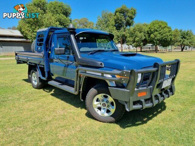 2023 TOYOTA LANDCRUISER   CAB CHASSIS