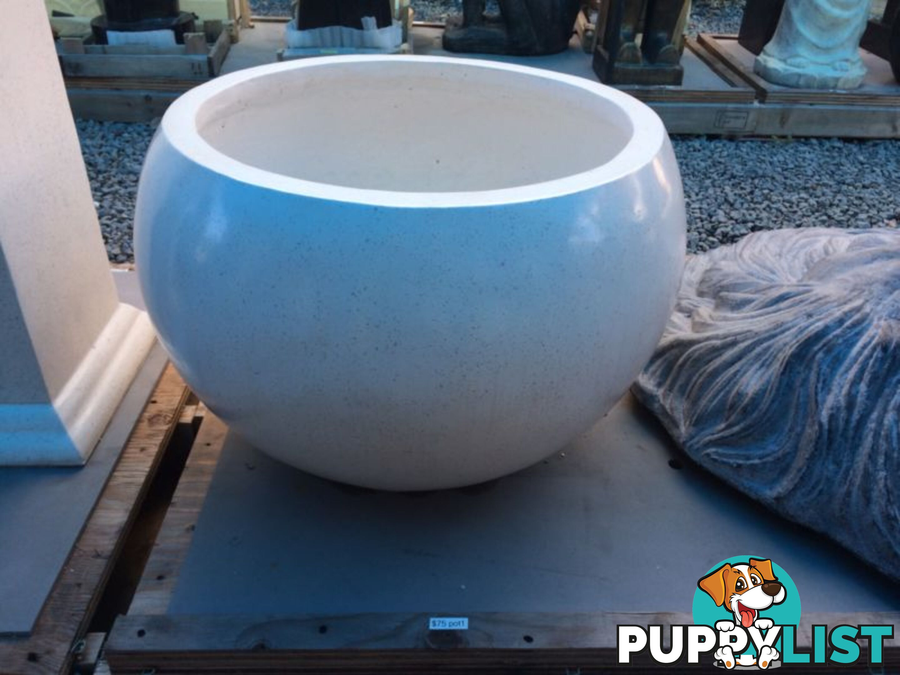 PLANTER POT TERRAZZO