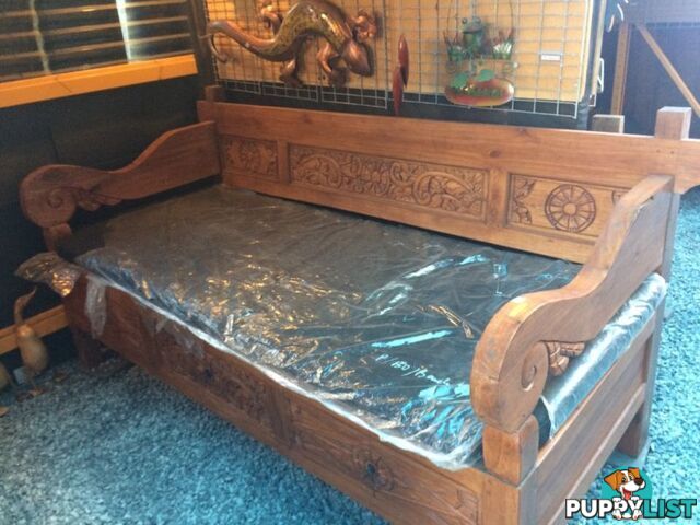 LARGE DAYBED 3 DRAWERS