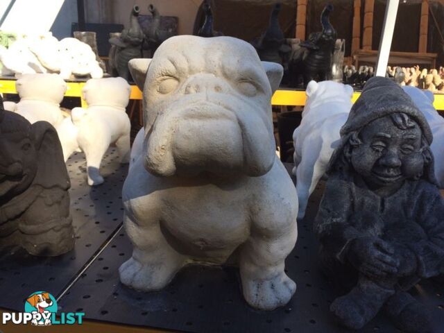 STATUE ANIMAL BULLDOG BIG (WHITE)