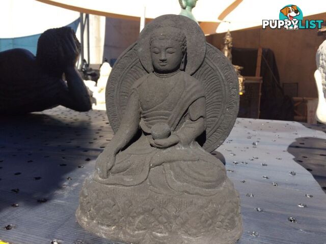 SMALL SITTING BUDDHA