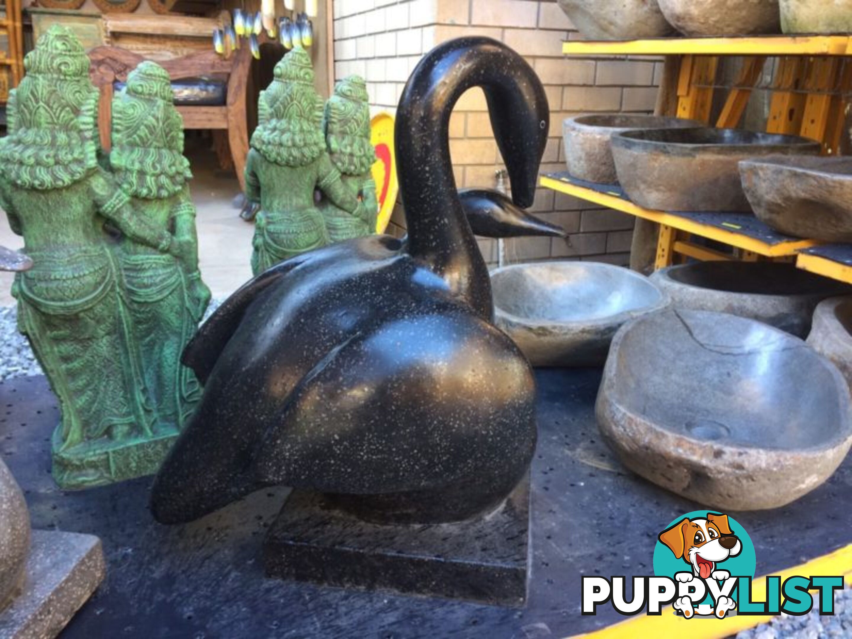 SWAN STATUE (BLACK)