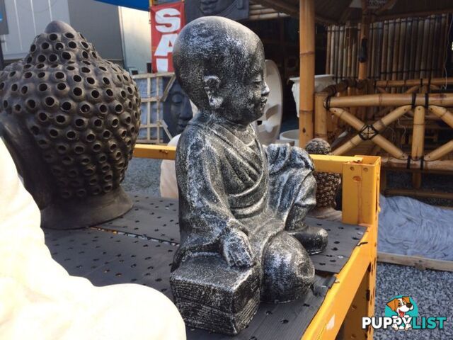 STATUE SITTING SHAOLIN 40x35x20cmÂ (BLK SILVER)