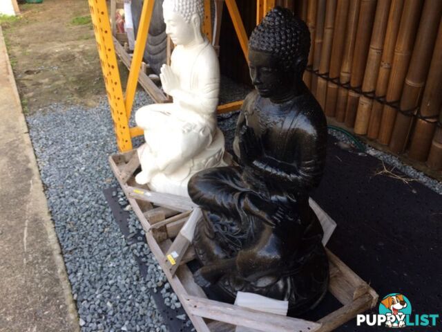 STATUE SITTING BUDDHA PRAYING 80x45x40cm (BLACK)