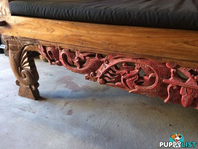 DAYBED WITH PINK CARVINGS