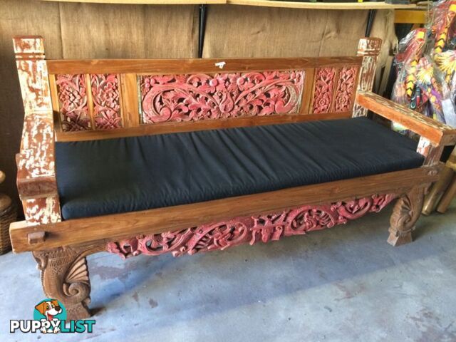 DAYBED WITH PINK CARVINGS