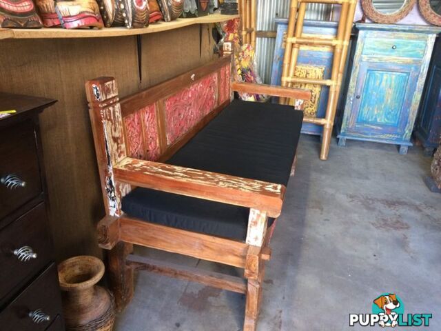 DAYBED WITH PINK CARVINGS