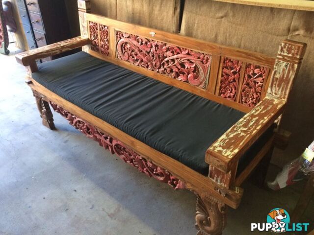 DAYBED WITH PINK CARVINGS