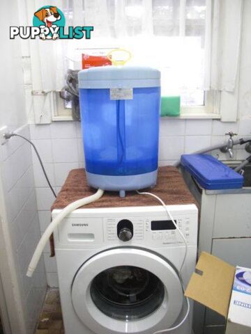 MOBILE WASHING MACHINE... 4KG. 240 VOLT SIZE 650 X 350 X 300 MM