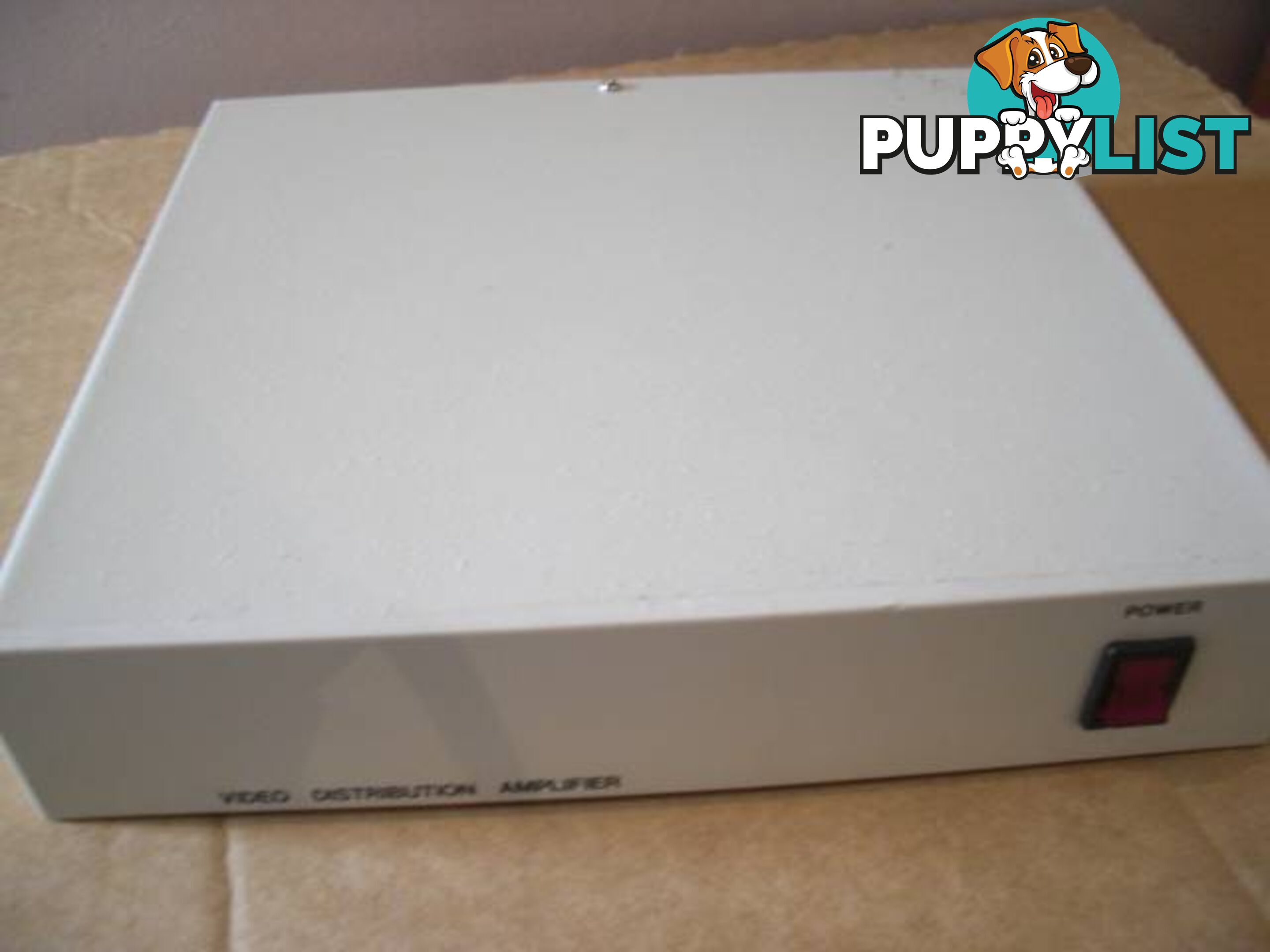 VIDEO DISTRIBUTION AMPLIFIER PICKUP OR POSTAGE 12.99