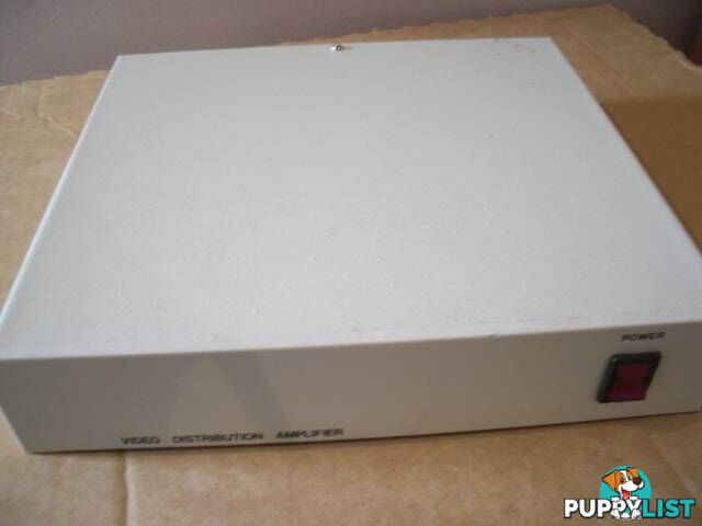 VIDEO DISTRIBUTION AMPLIFIER PICKUP OR POSTAGE 12.99