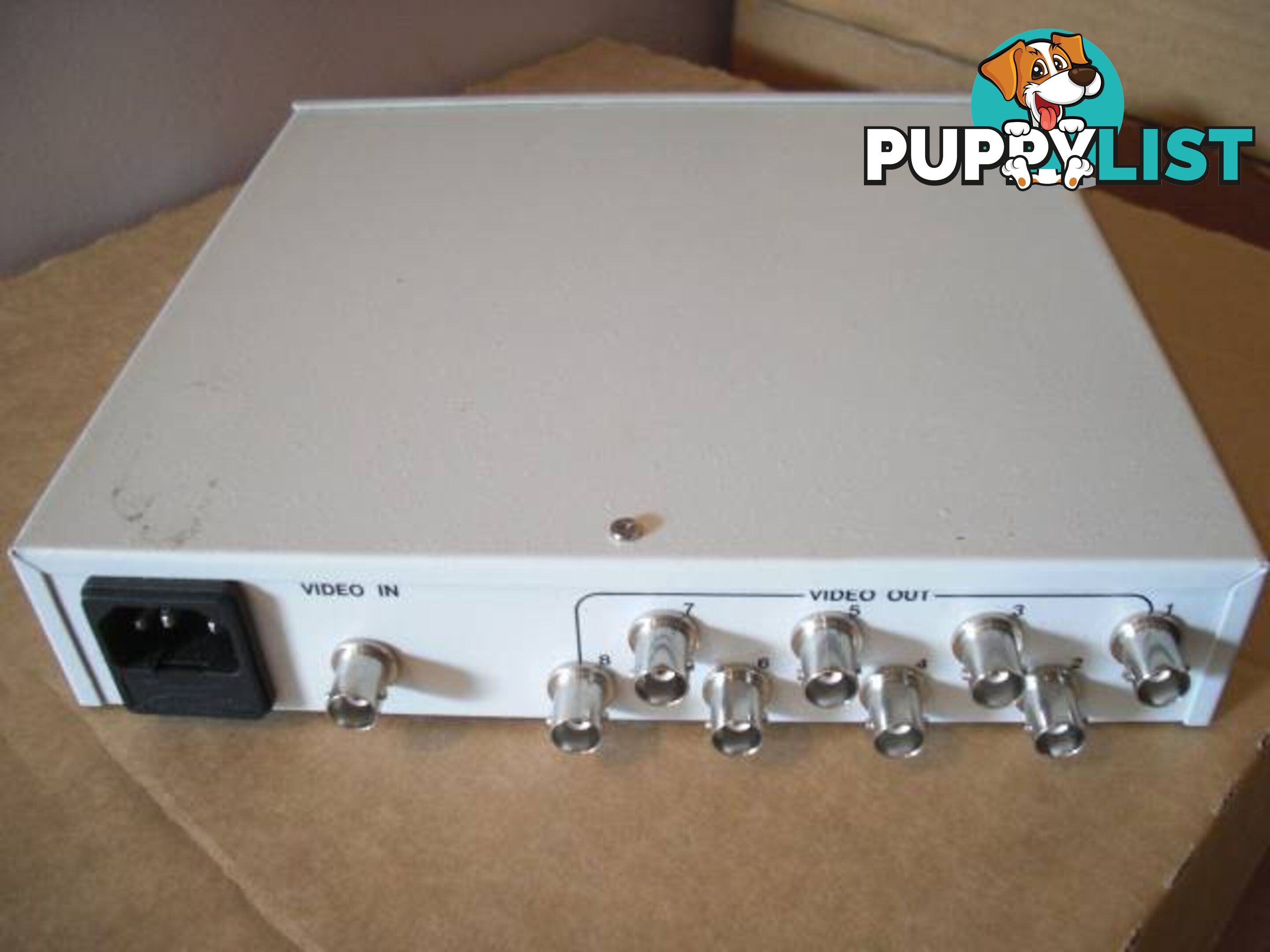 VIDEO DISTRIBUTION AMPLIFIER PICKUP OR POSTAGE 12.99