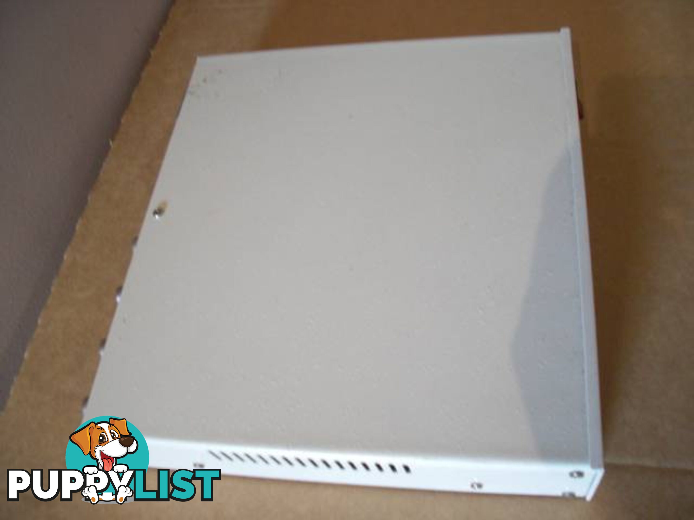 VIDEO DISTRIBUTION AMPLIFIER PICKUP OR POSTAGE 12.99