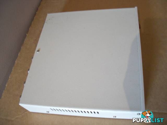 VIDEO DISTRIBUTION AMPLIFIER PICKUP OR POSTAGE 12.99