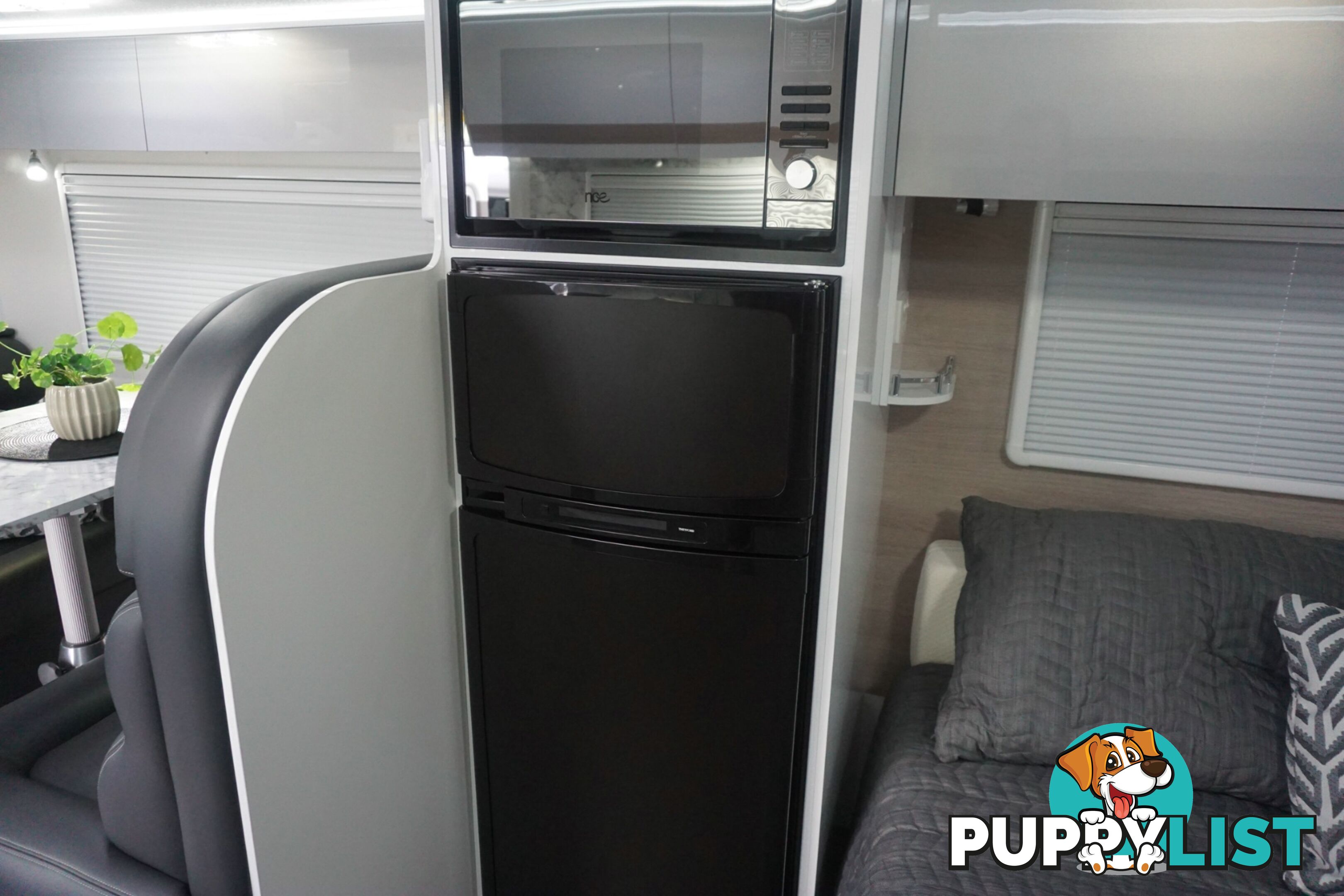 2025 AVIDA ESPERANCE MOTORHOME C7834SL