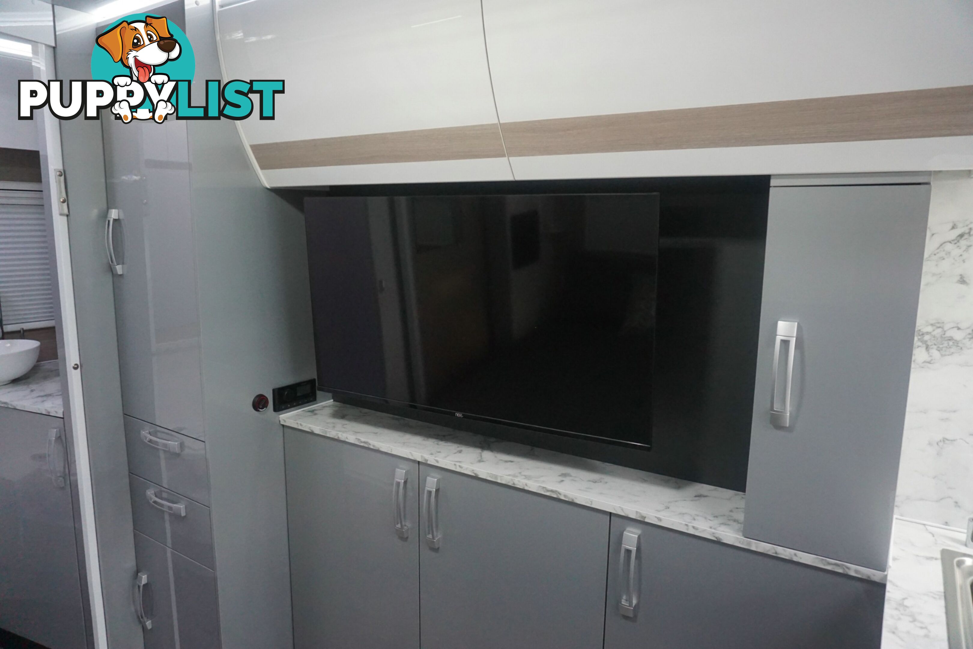 2025 AVIDA ESPERANCE MOTORHOME C7834SL