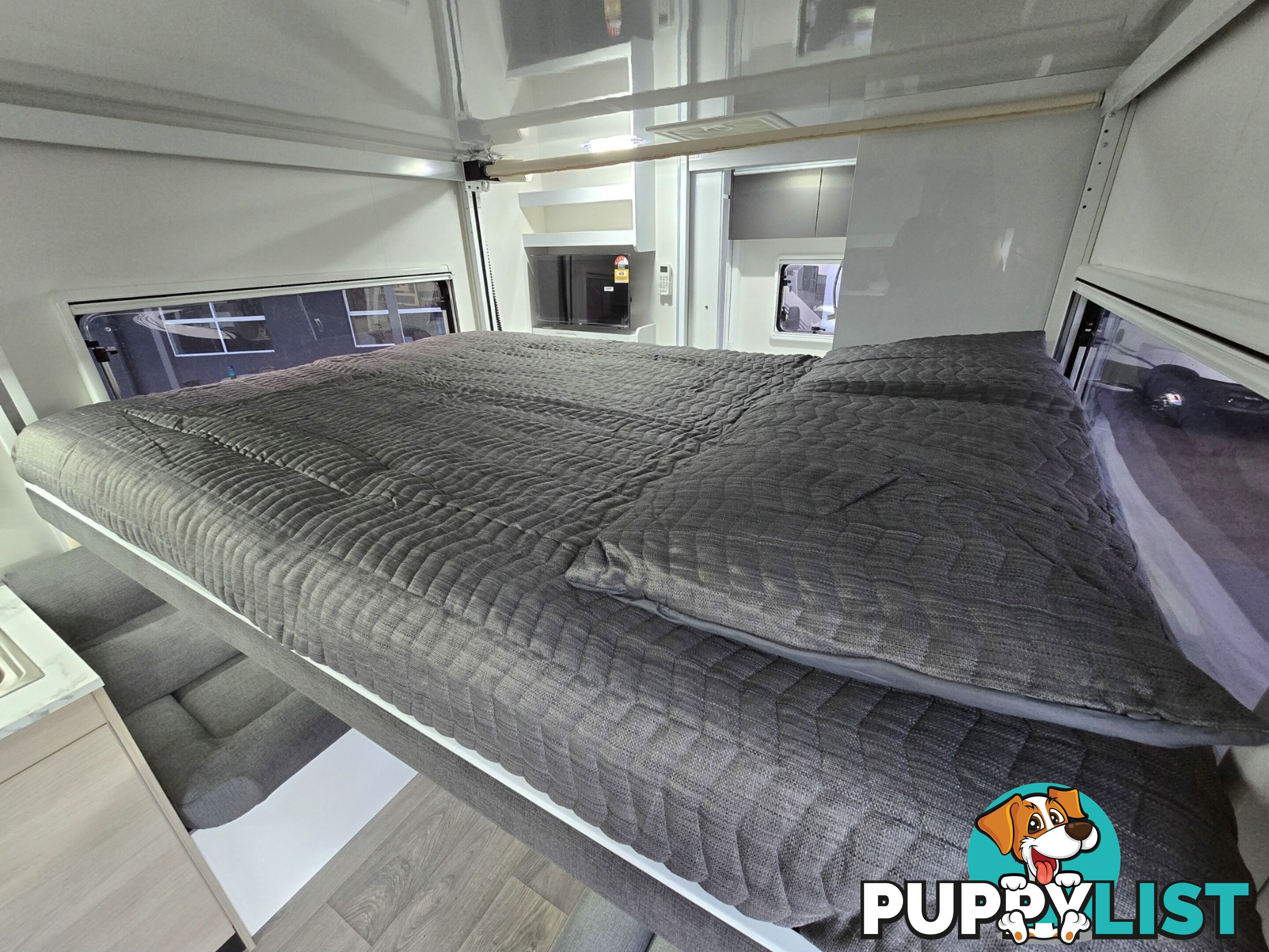 2025 AVIDA LEURA MOTORHOME B6832