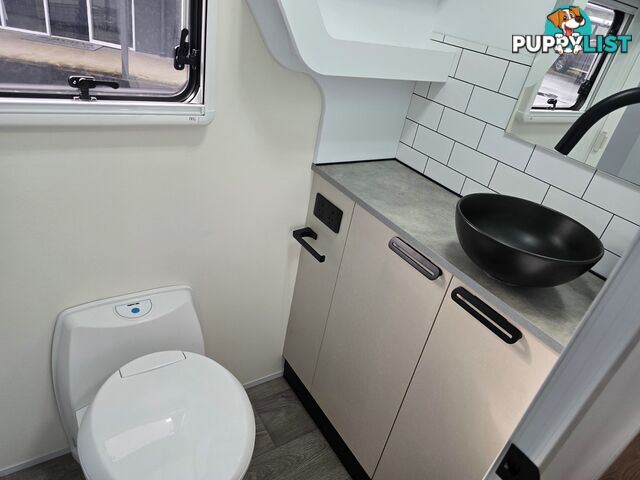 2025 AVIDA BRUNY MOTORHOME B7042