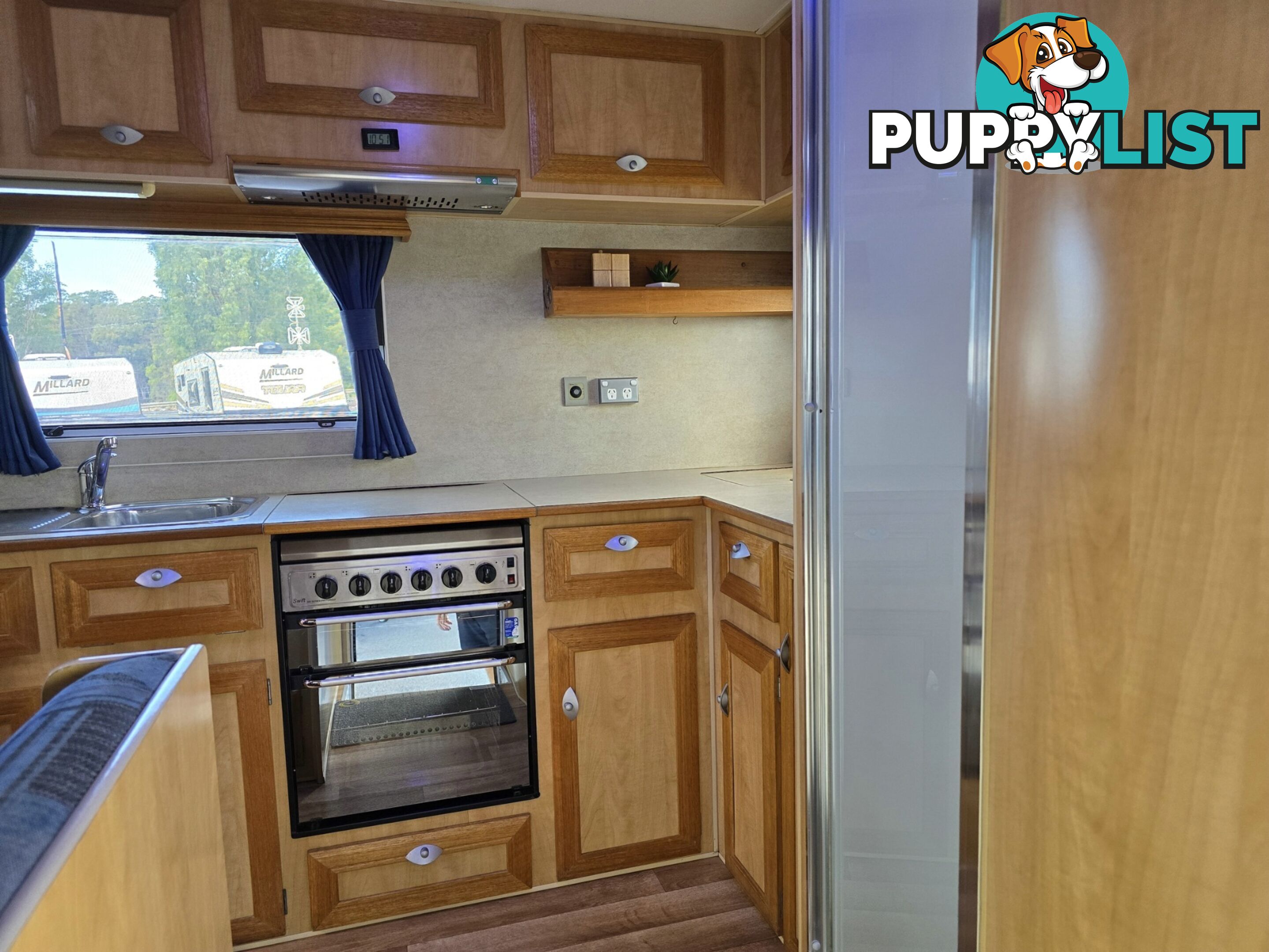 2010 MILLARD LONGREACH CARAVAN 19'6 RD CAFE
