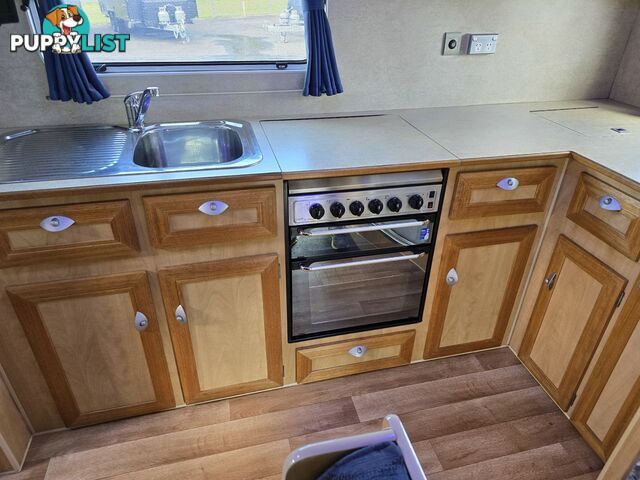 2010 MILLARD LONGREACH CARAVAN 19'6 RD CAFE