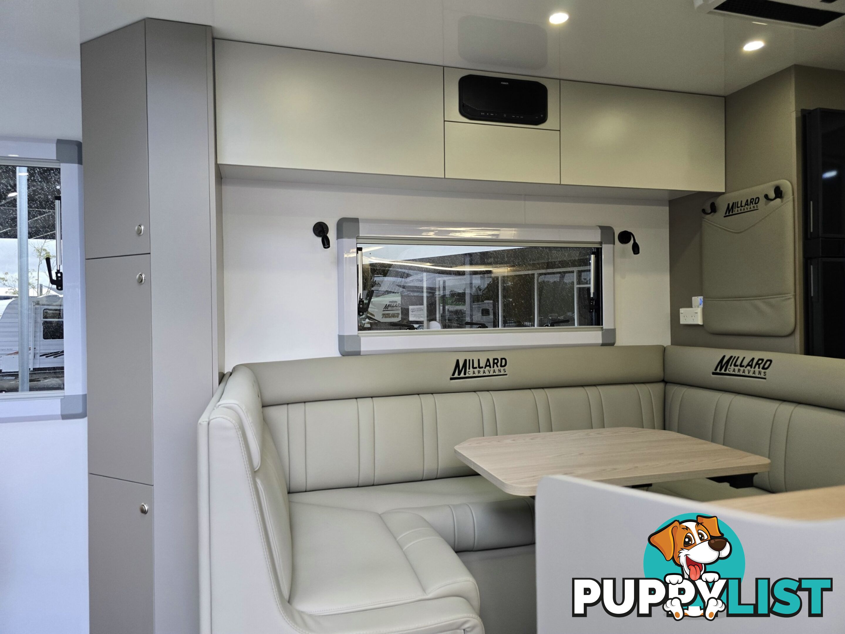 2025 MILLARD MFLOW XRIDER CARAVAN 22'10 TRIPLE BUNK