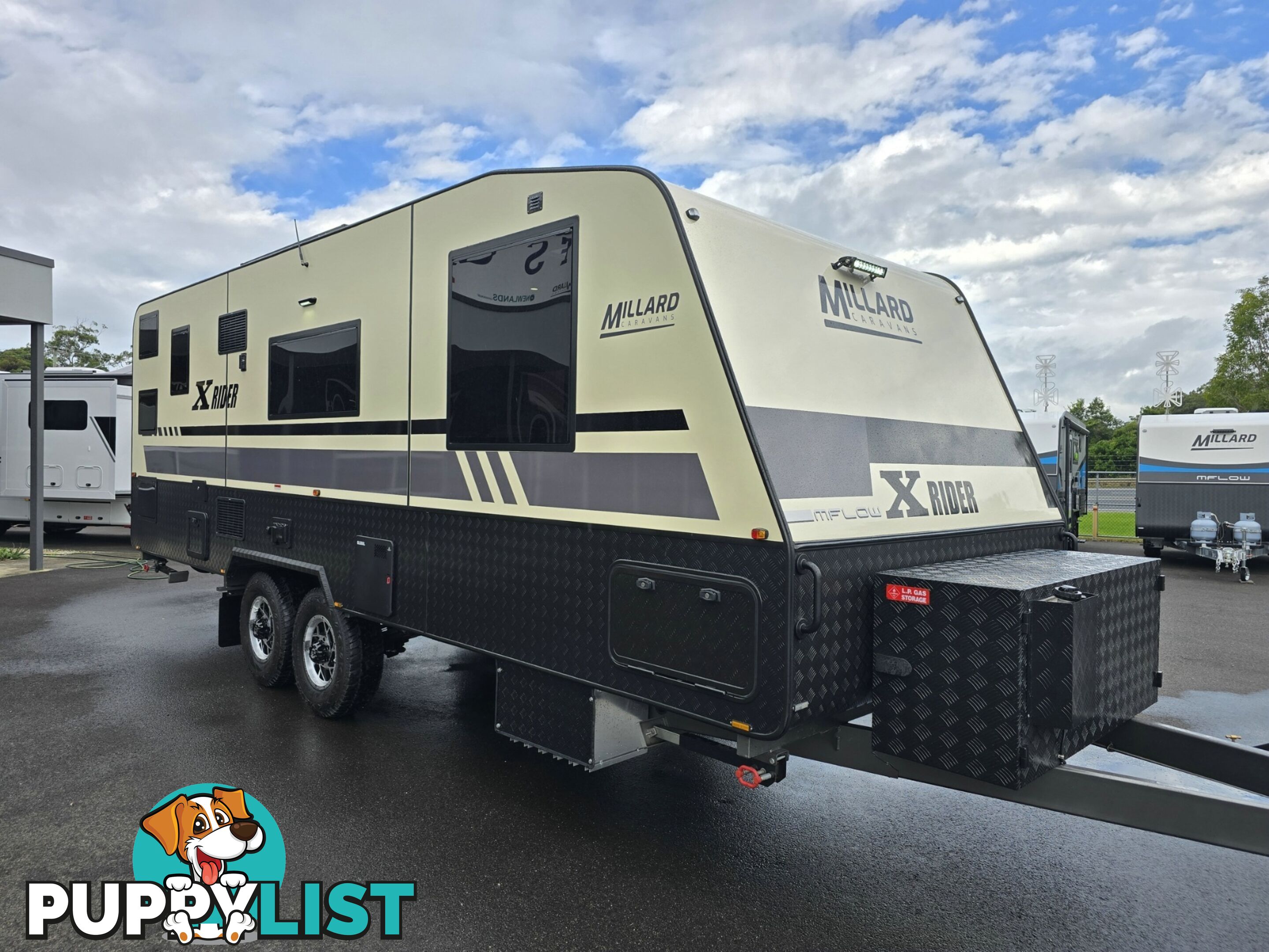 2025 MILLARD MFLOW XRIDER CARAVAN 22'10 TRIPLE BUNK