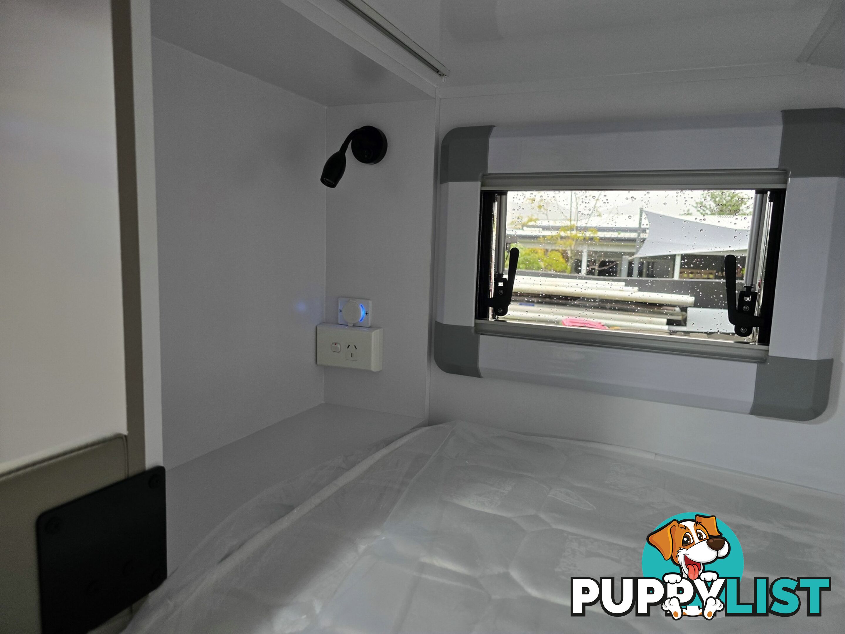 2025 MILLARD MFLOW XRIDER CARAVAN 22'10 TRIPLE BUNK