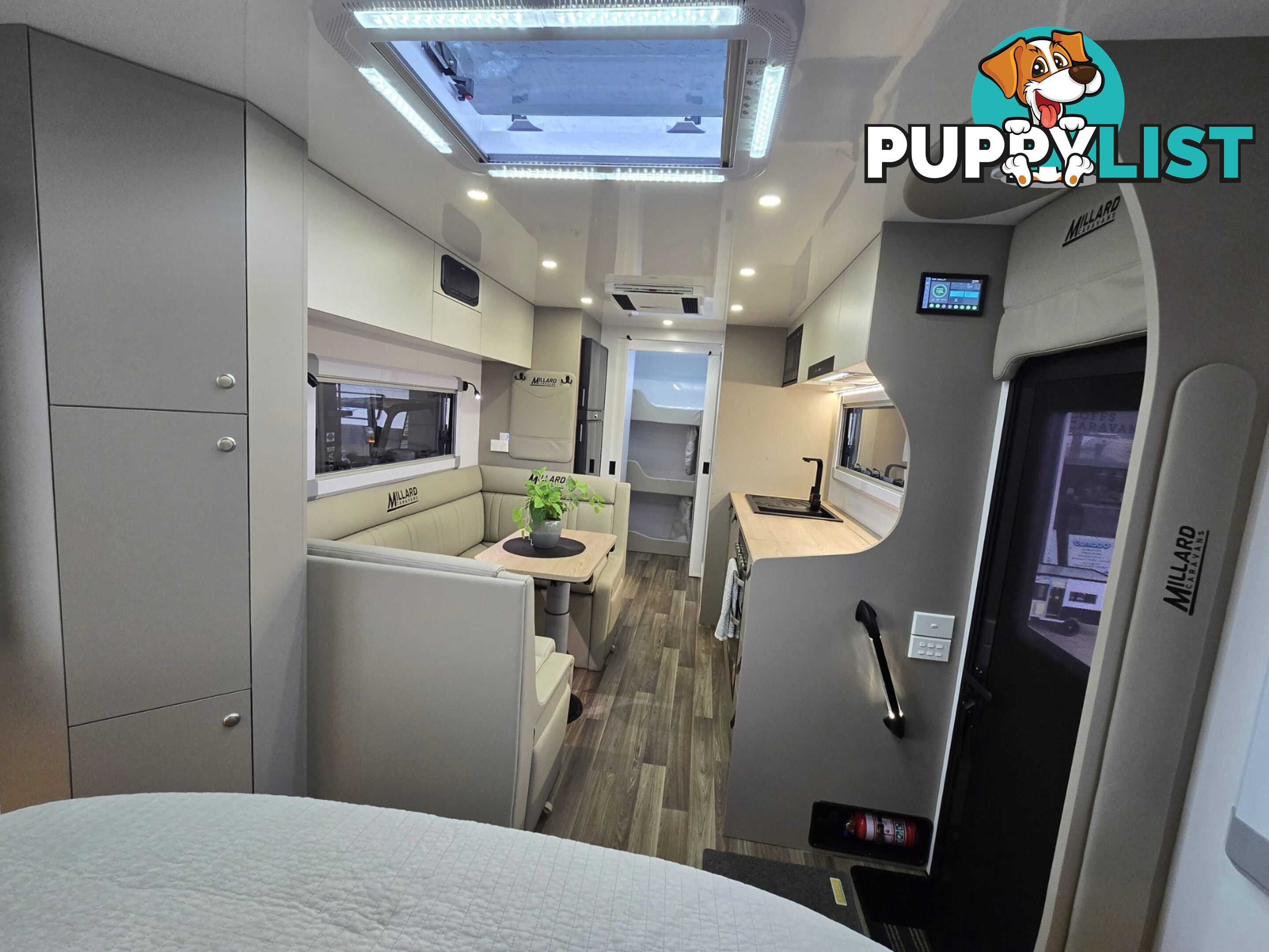2025 MILLARD MFLOW XRIDER CARAVAN 22'10 TRIPLE BUNK