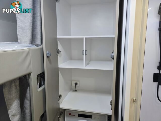 2025 MILLARD MFLOW XRIDER CARAVAN 22'10 TRIPLE BUNK