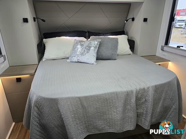 2025 MILLARD MFLOW XRIDER CARAVAN 22'10 TRIPLE BUNK