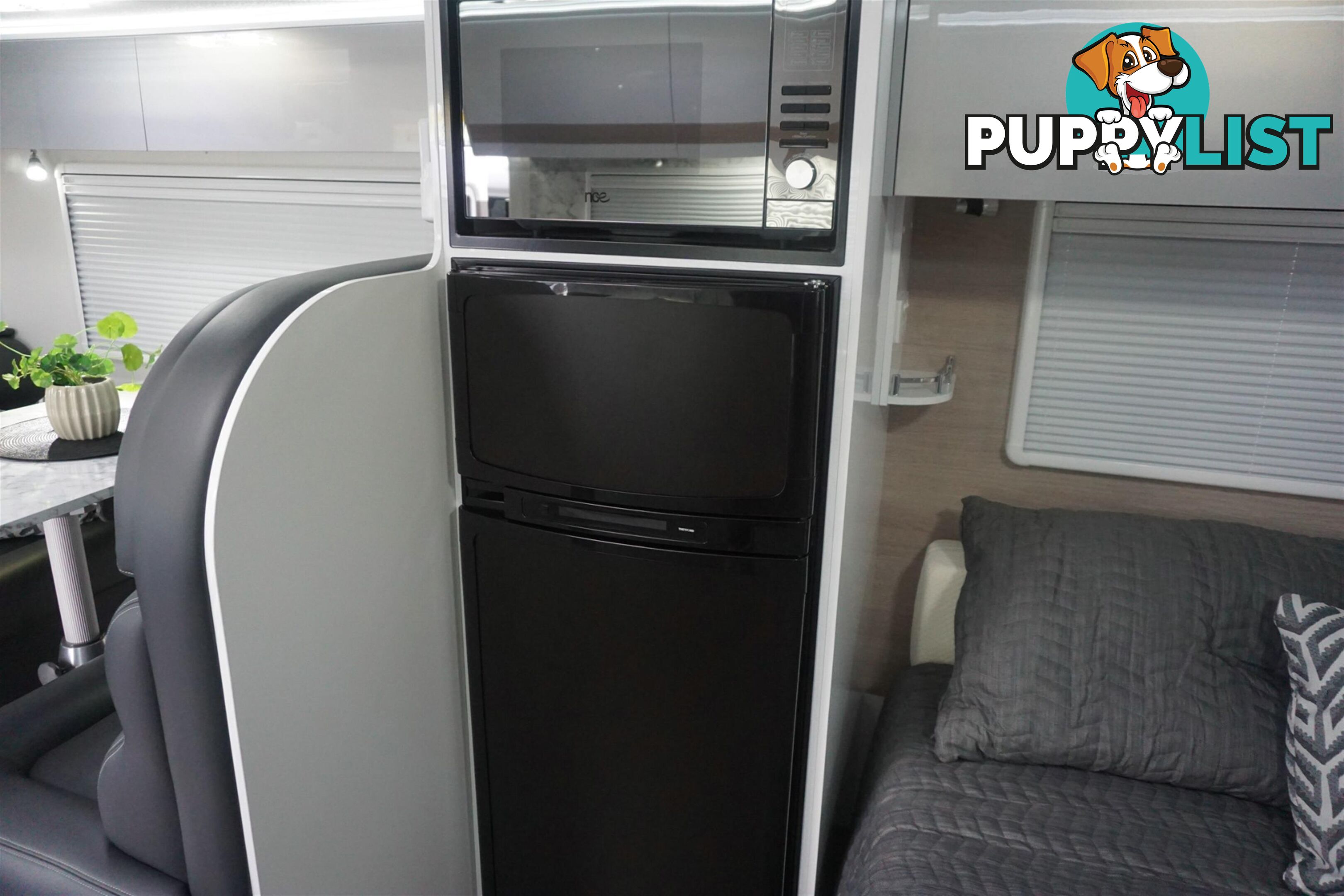 2025 AVIDA ESPERANCE MOTORHOME C7834SL