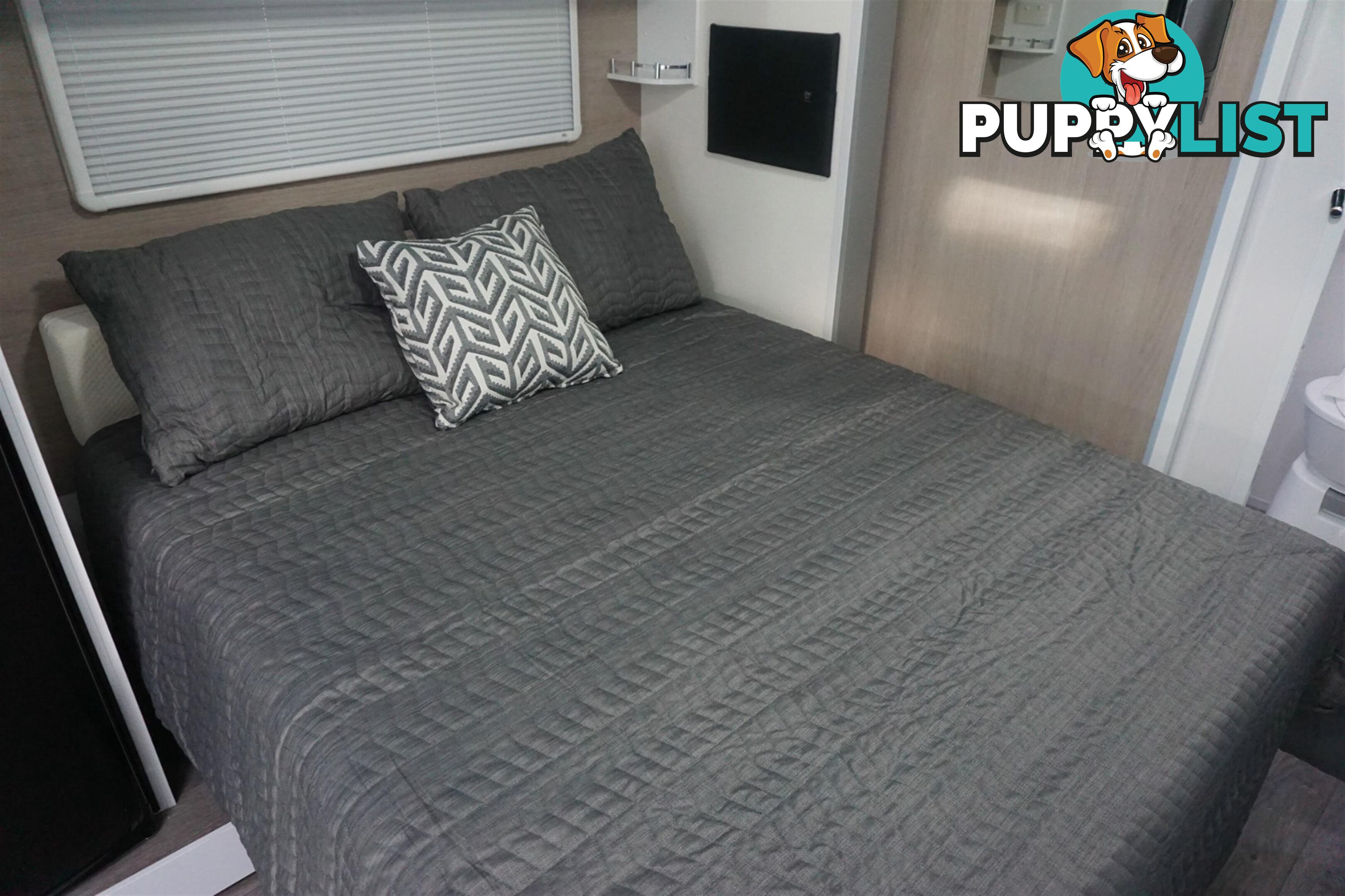 2025 AVIDA ESPERANCE MOTORHOME C7834SL
